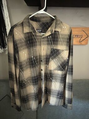 BoohooMAN Paint Splatter Plaid Flannel Shirt Men's Large Tan Black Distressed